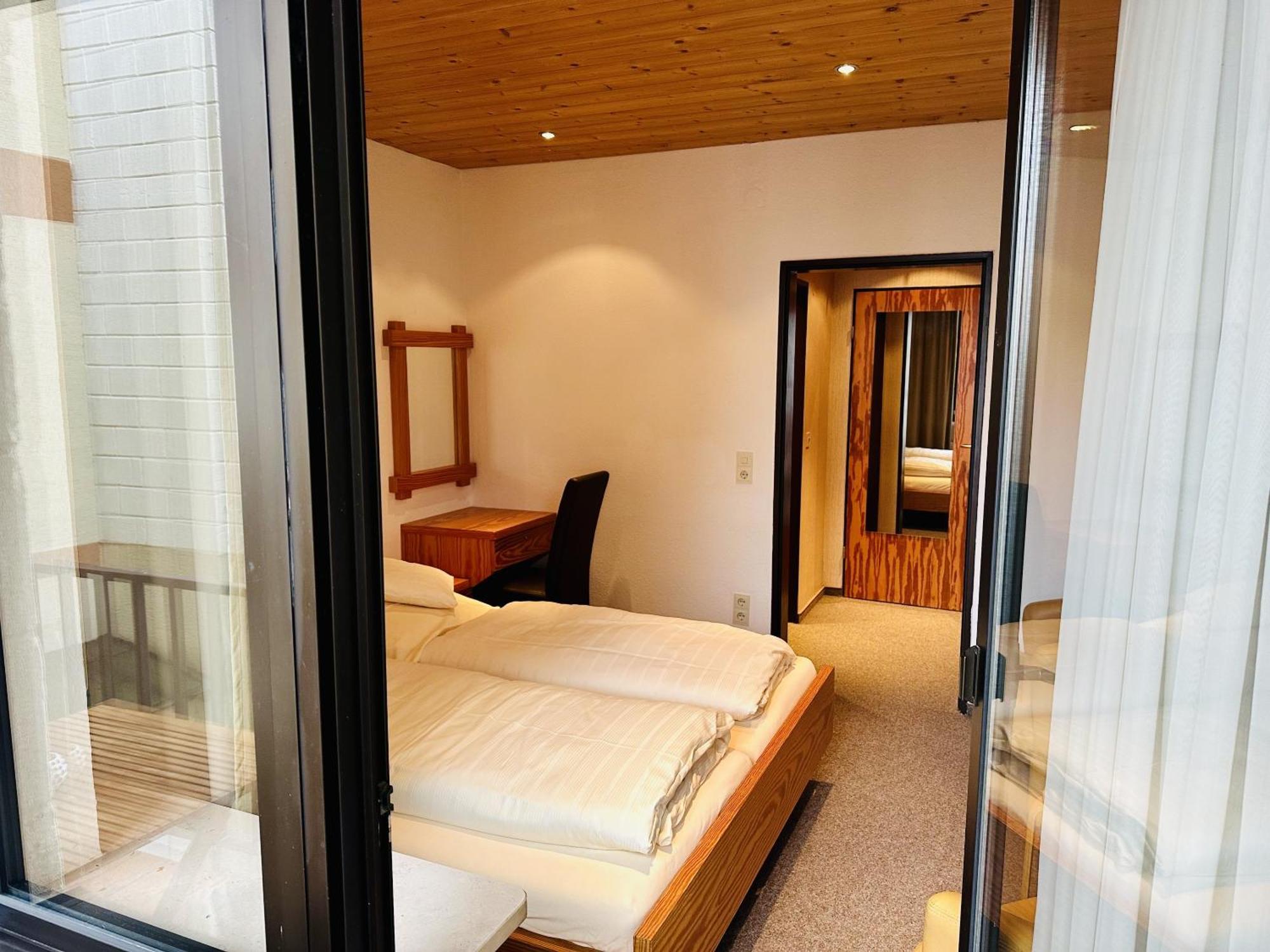 Hotel Weingut Dehren Ellenz-Poltersdorf Room photo
